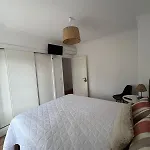 V4 - 8 To 11 People, 5 Min Walk Holiday home