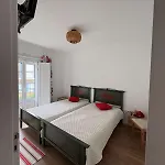 Дом отдыха V4 - 8 To 11 People, 5 Min Walk