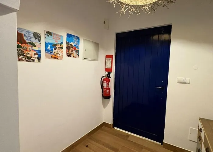 Prázdninový dům V4 - 8 To 11 People, 5 Min Walk *